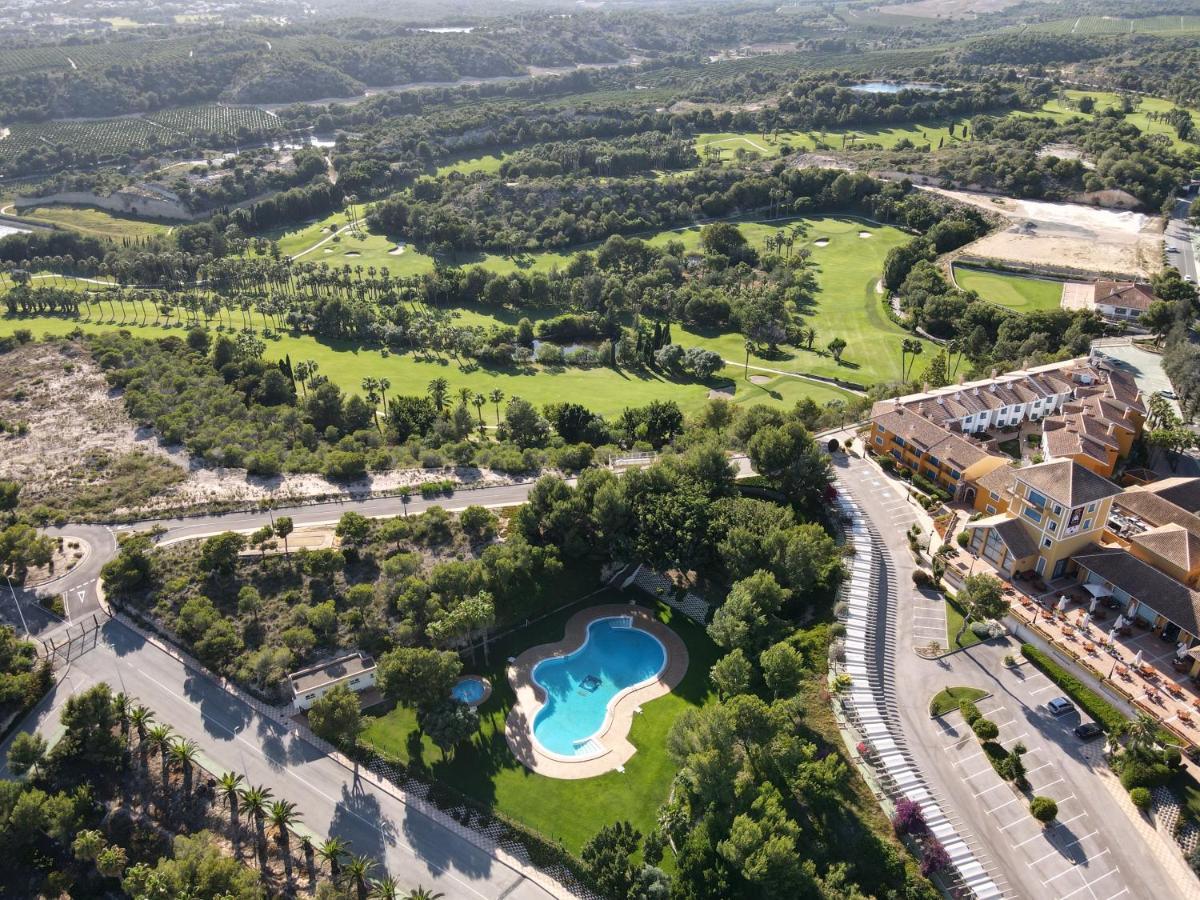 Apartamentos Lomas De Кампоамор Екстериор снимка