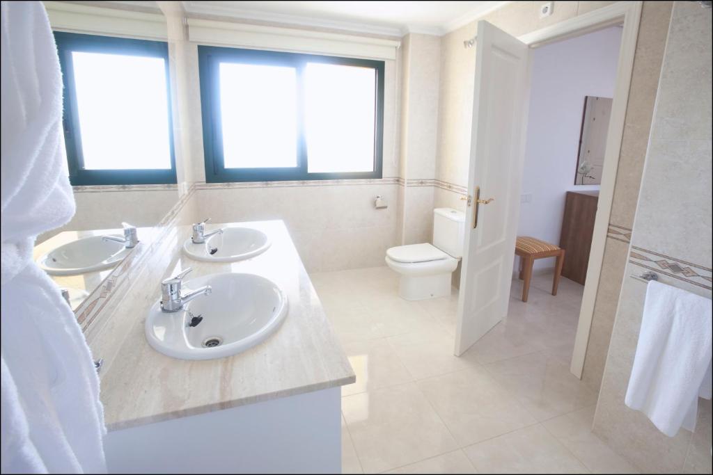 Apartamentos Lomas De Кампоамор Стая снимка