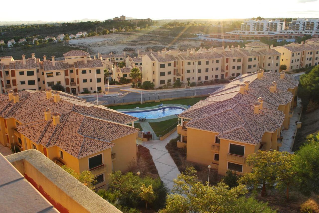 Apartamentos Lomas De Кампоамор Екстериор снимка