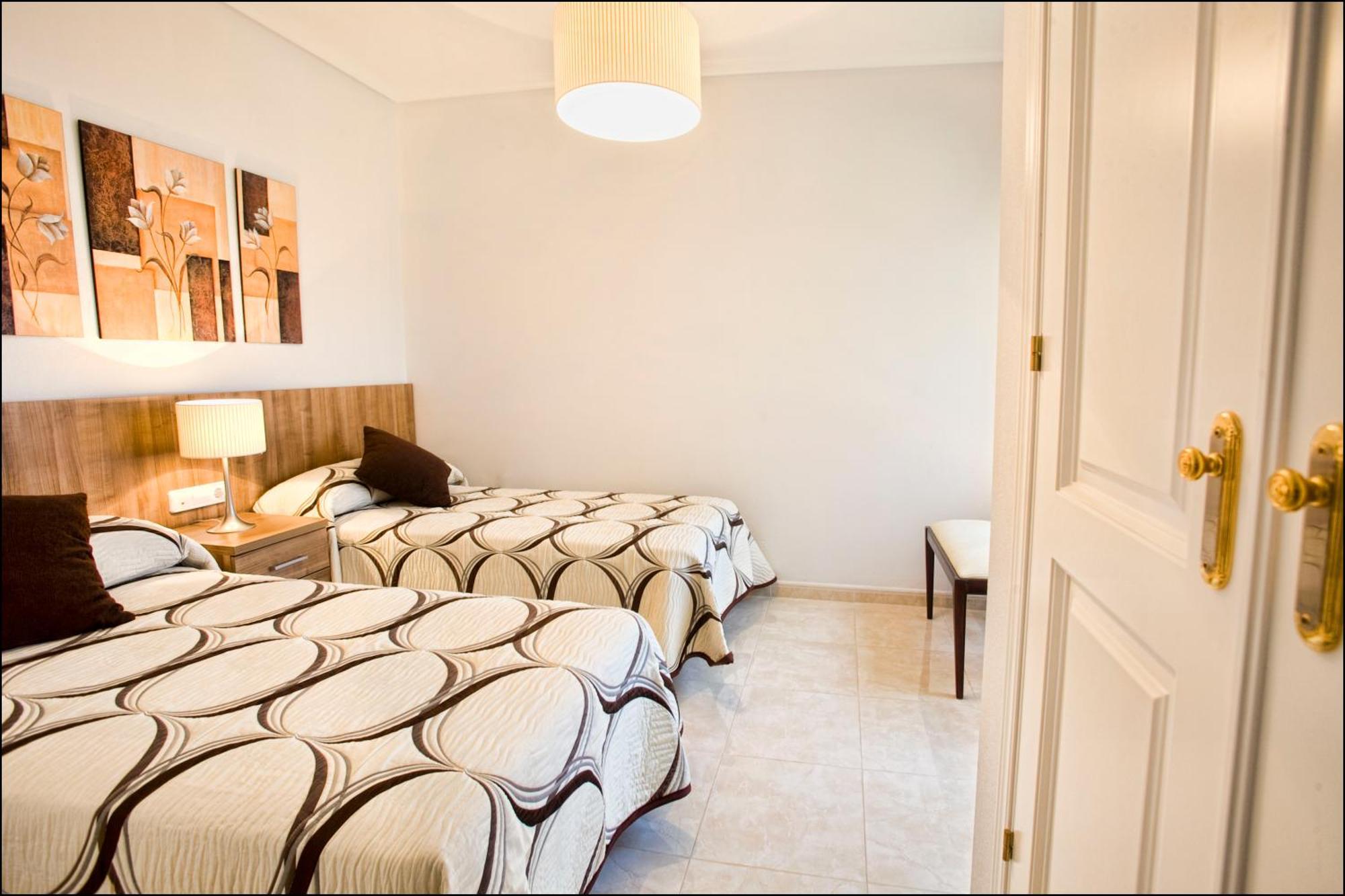 Apartamentos Lomas De Кампоамор Екстериор снимка