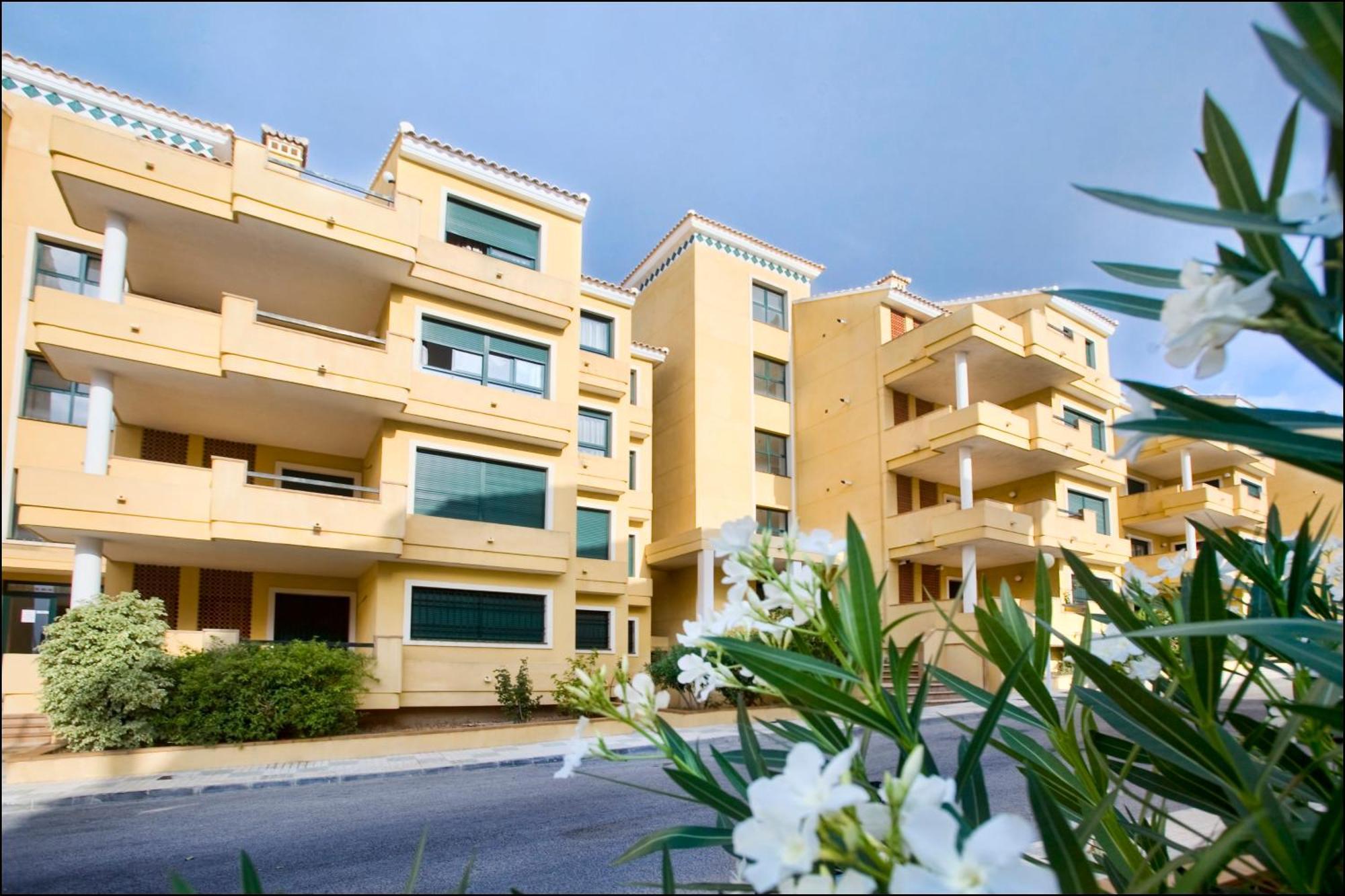 Apartamentos Lomas De Кампоамор Екстериор снимка