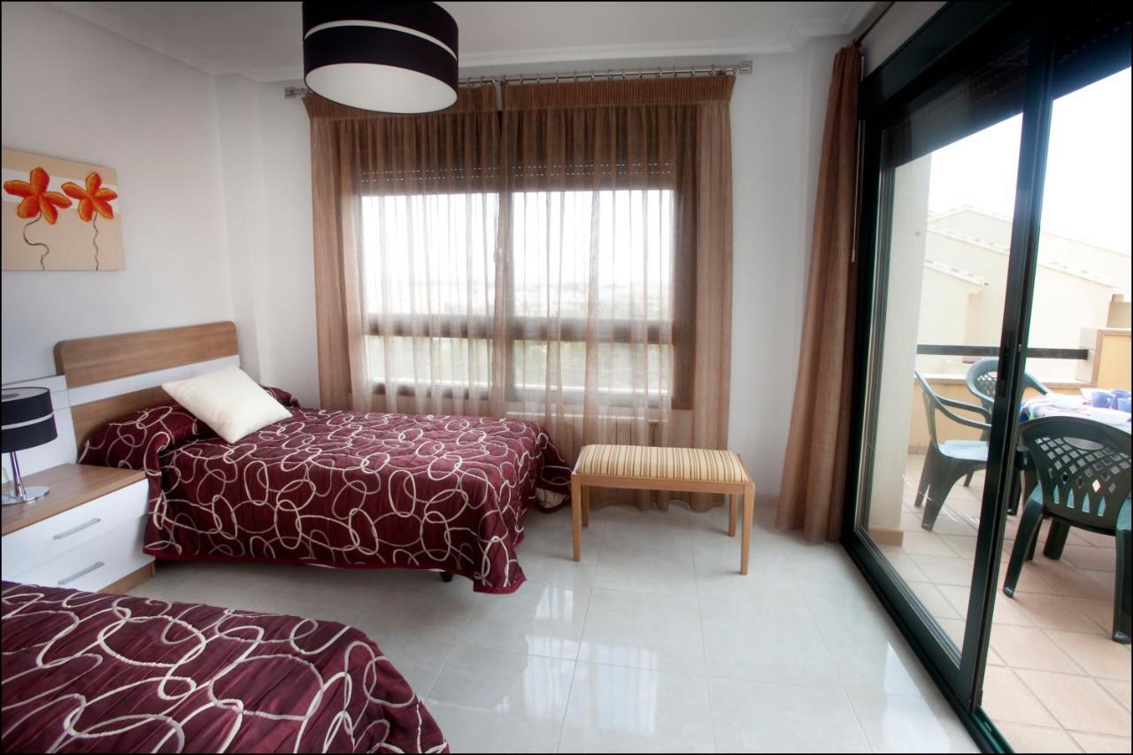Apartamentos Lomas De Кампоамор Стая снимка