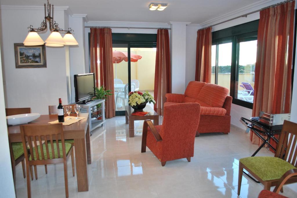 Apartamentos Lomas De Кампоамор Екстериор снимка